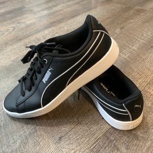 Used Puma Athletic SoftFoam Optimal Comfort
Sneaker Shoes Womens Size 9 US